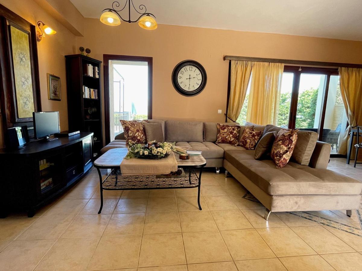 Traditional Villa Mandola Livathos  ภายนอก รูปภาพ
